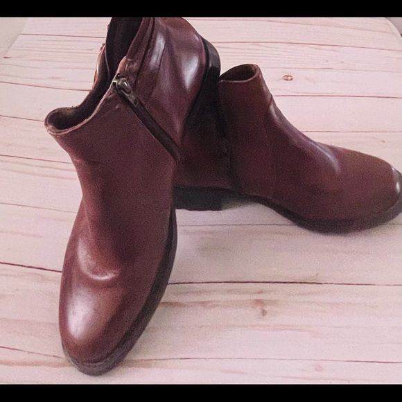 Earth Spirit Shoes - Brown Leather Short Boots, Earth Spirit size 7 1/2